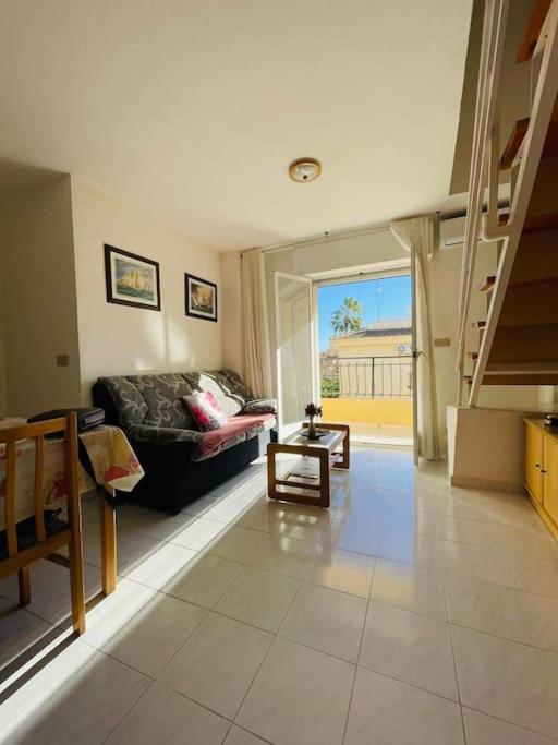 Apartamento En Torrevieja Exterior foto