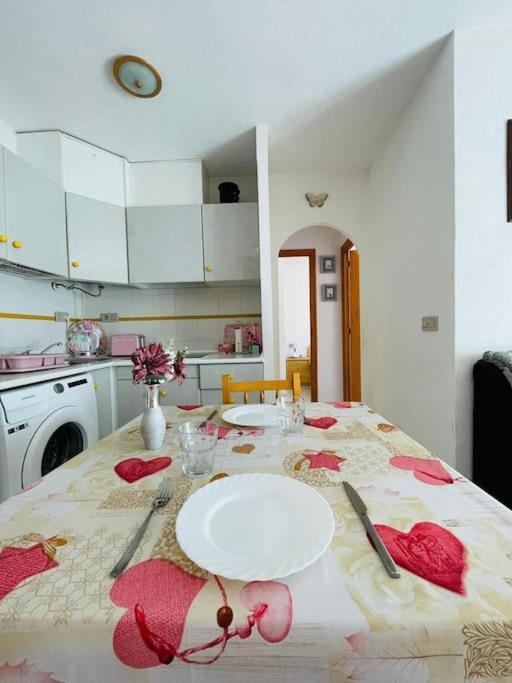 Apartamento En Torrevieja Exterior foto