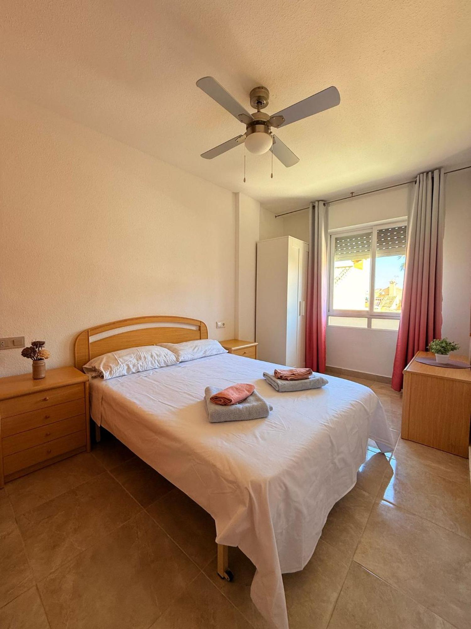 Apartamento En Torrevieja Exterior foto